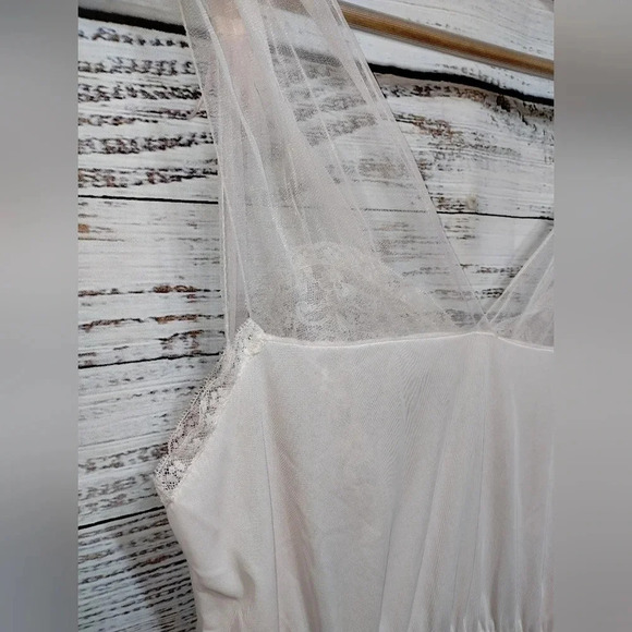 Lorraine Perfect Pink Nightgown size Medium Maxi Mid Century Vintage Lingerie - Picture 5 of 9